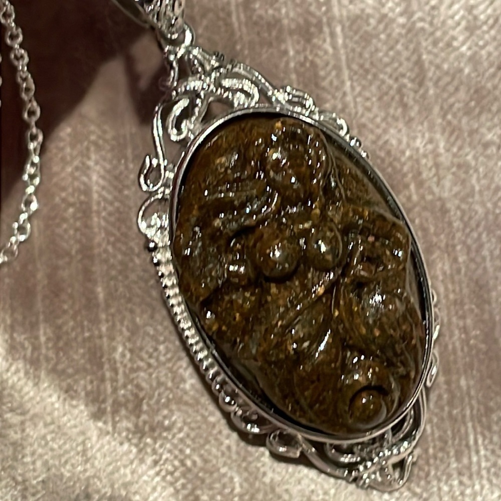 Tiger’s Eye Carved Mermaid Pendant Necklace 18”